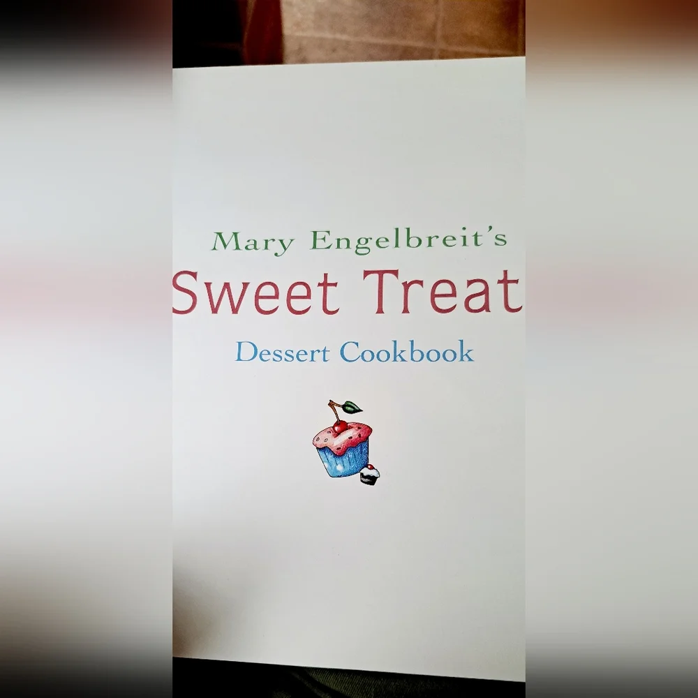 Vintage Mary Engelbreits Sweet Treat Dessert Cookbook 1999